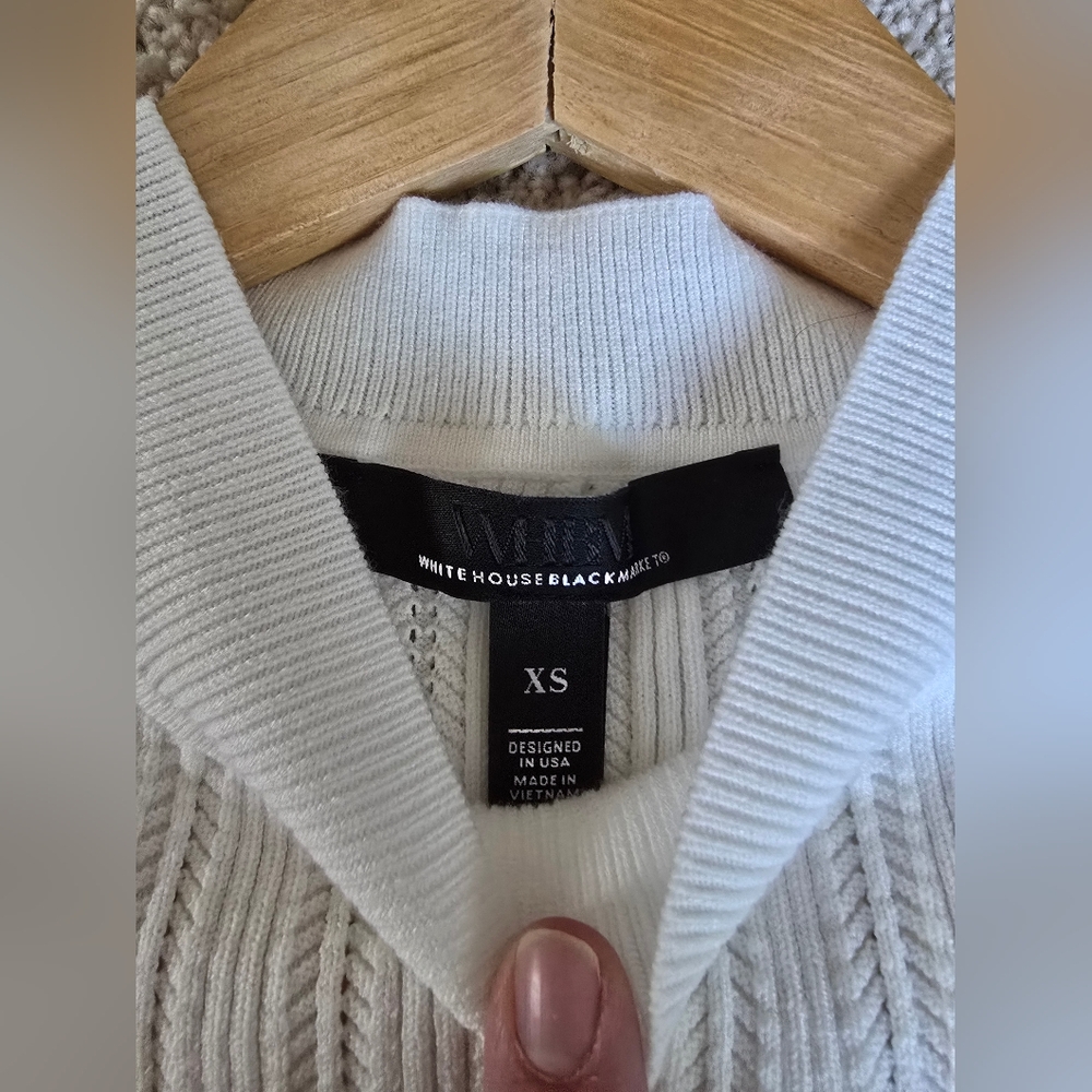 White House Black Market Womens XS mock Neck Sleeveless White Knit Peplum Top - Picture 6 of 7